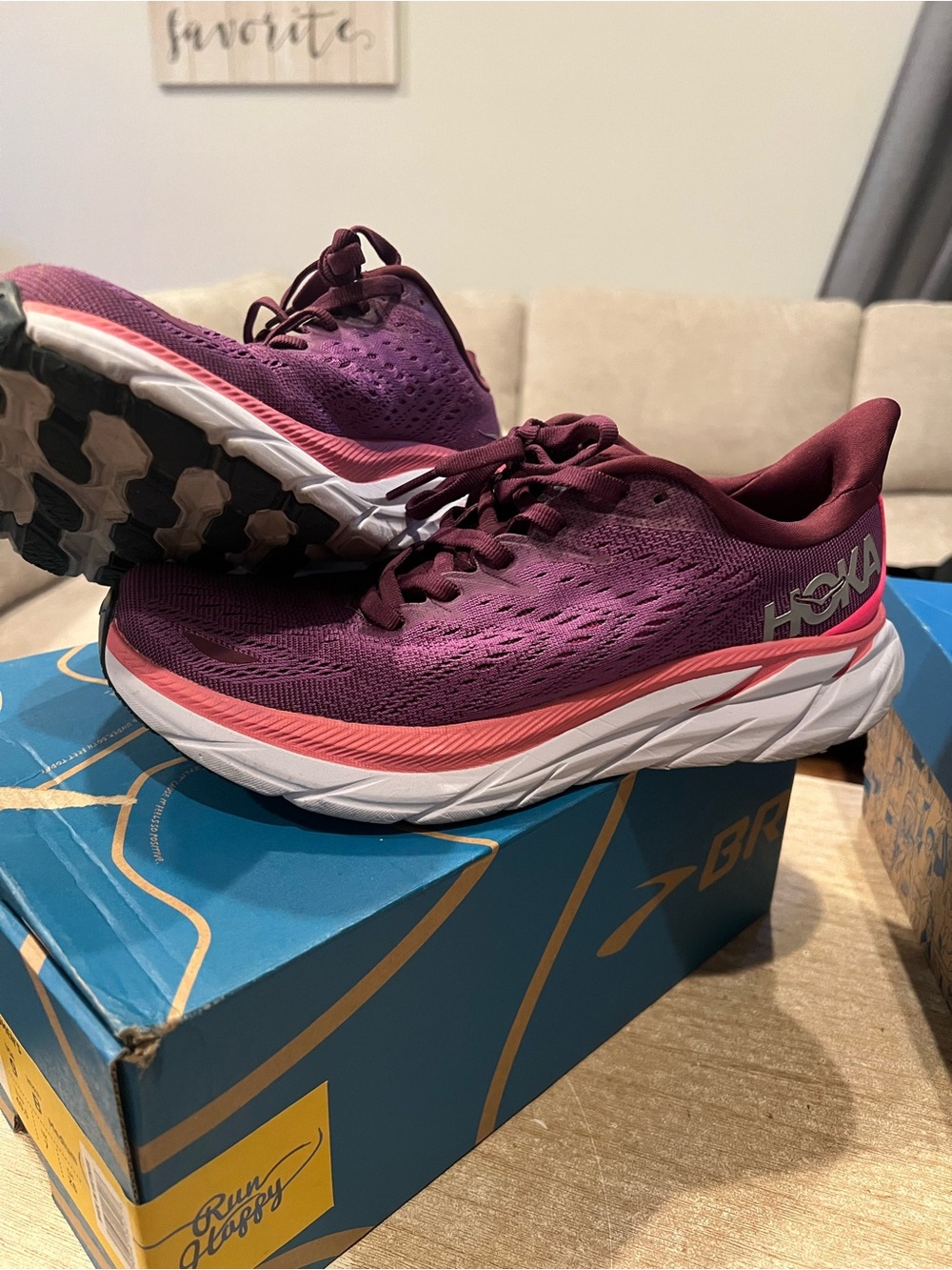 Hoka Women's Running Shoes — Maroon/Pink size 7.5